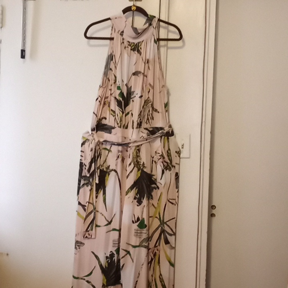 Beautiful,  sleeveless, floral jumpsuit